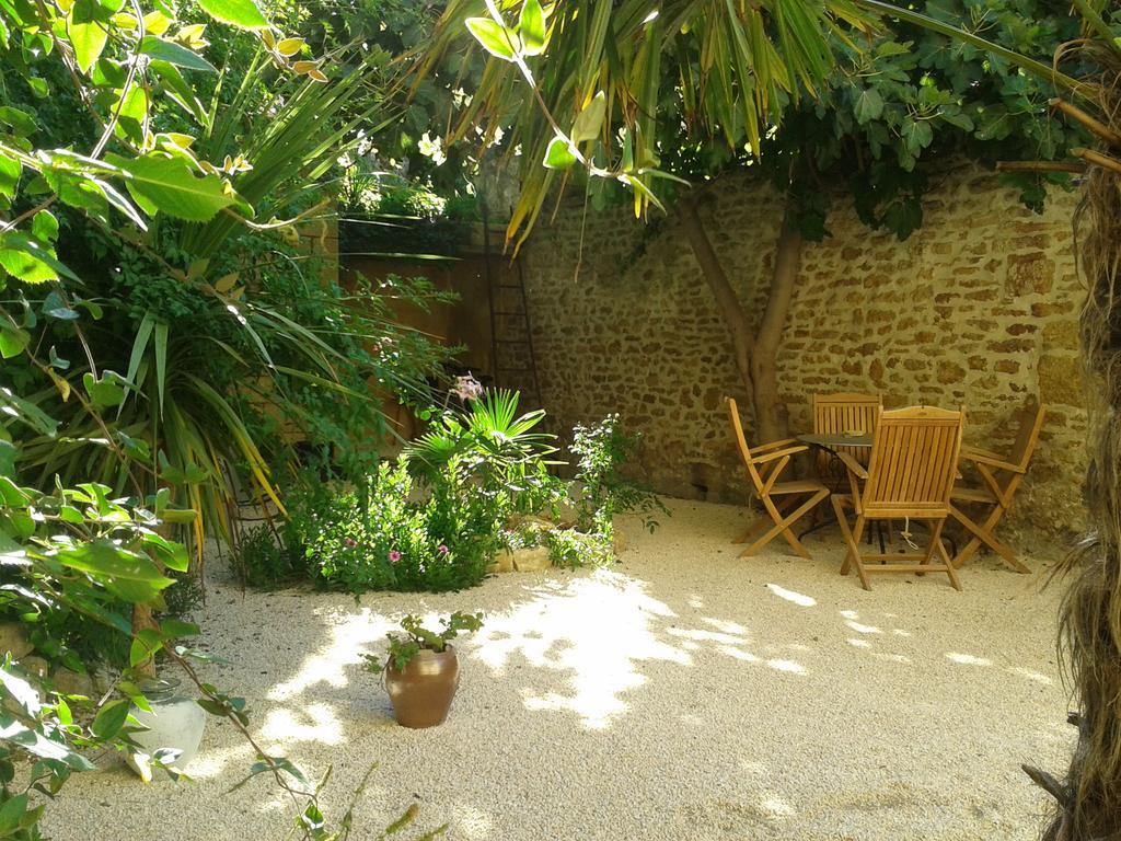 Guesthouse De Cambis B&B Remoulins Ngoại thất bức ảnh
